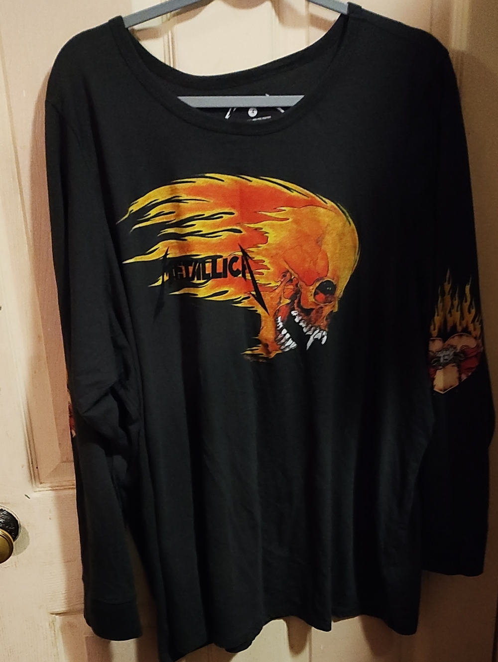 Torrid Graphic Long Sleeve Tops Size 4. set of 4. SEE DESCRIPTION - Picture 9 of 14